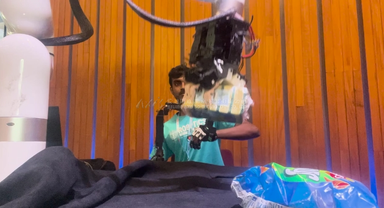 虚拟现实|虚拟仿真|三维虚拟技术|可视化工程|虚拟仿真交互|航空航天|汽车仿真|轮船仿真|列车仿真|多媒体应用|轨道交通|船舶制造|能源矿业|电力仿真|游戏开发|虚拟漫游|建筑设计|石油钻井|核能开放|互动营销|展览展示|爱迪斯通