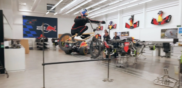 虚拟现实|虚拟仿真|三维虚拟技术|可视化工程|虚拟仿真交互|航空航天|汽车仿真|轮船仿真|列车仿真|多媒体应用|轨道交通|船舶制造|能源矿业|电力仿真|游戏开发|虚拟漫游|建筑设计|石油钻井|核能开放|互动营销|展览展示|爱迪斯通